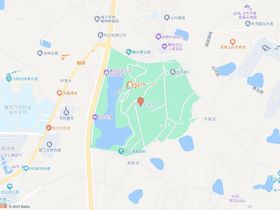 中华紫薇园白云湖畔